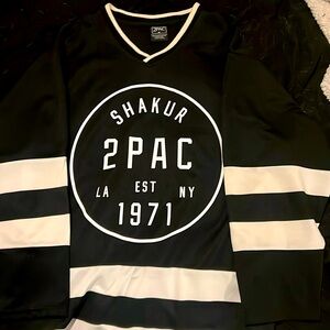 Rare Tupac jersey size medium . Runs A little big